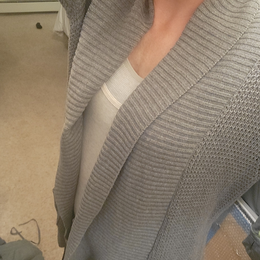 Cardigan - Picture 3 of 4